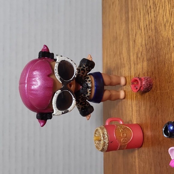 Lot of LOL Surprise Dolls and Pets and Accesories - Picture 14 of 16